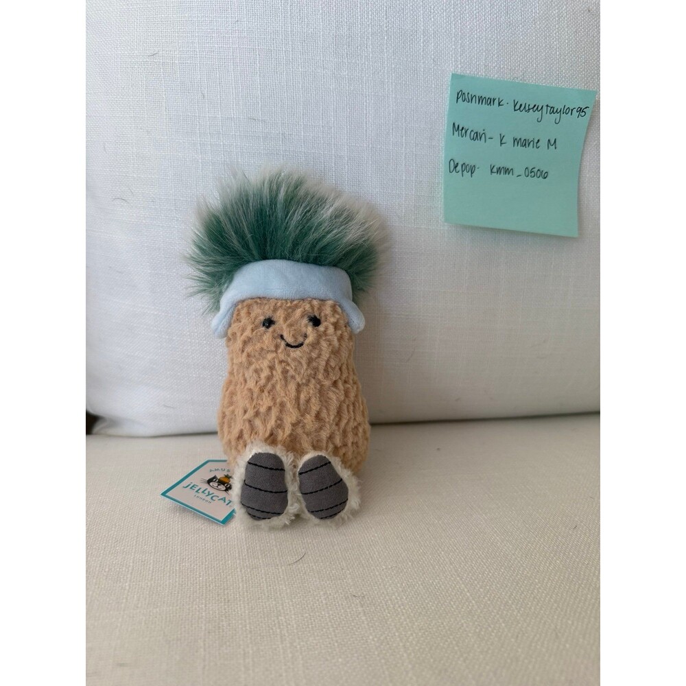 Jellycat Amuseables Peanut Apres Ski